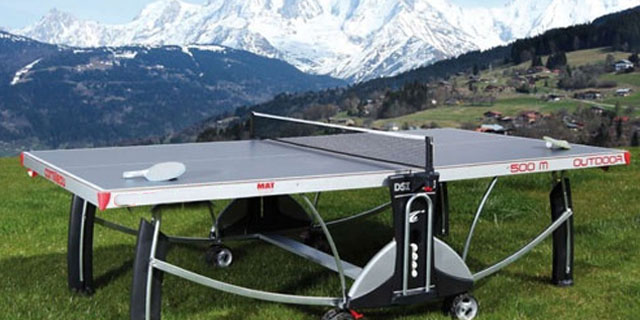 mesa de ping pong en la montaña